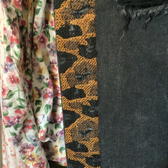 Cute like new - Picture 2 of 2